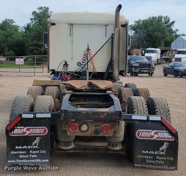 image for item OD9601 2012 Mack CXU613 semi truck