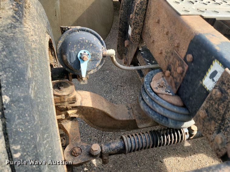 image for item OD9601 2012 Mack CXU613 semi truck