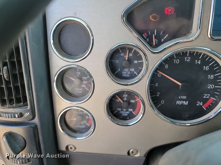 image for item OD9601 2012 Mack CXU613 semi truck