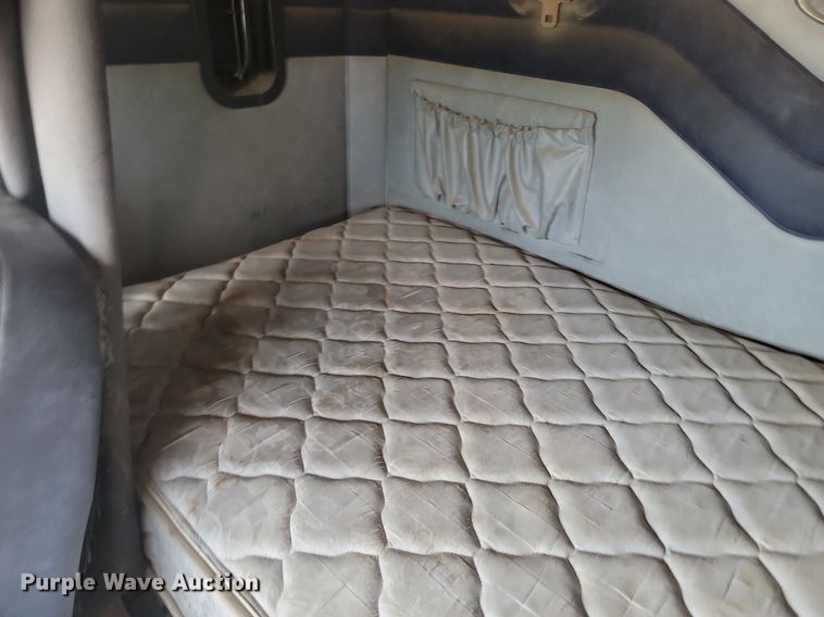 image for item OD9601 2012 Mack CXU613 semi truck