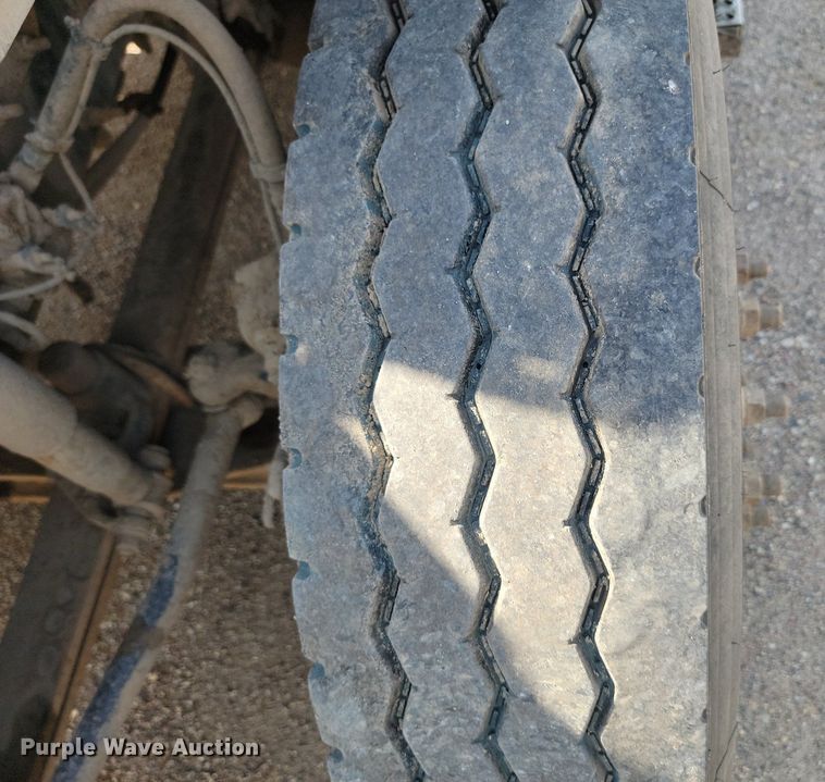 image for item OD9601 2012 Mack CXU613 semi truck