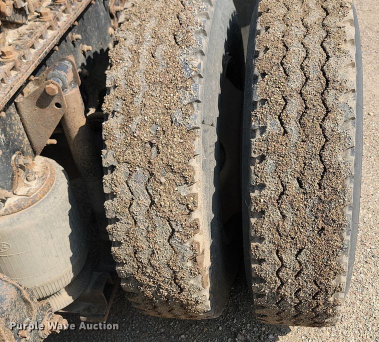 image for item OD9601 2012 Mack CXU613 semi truck