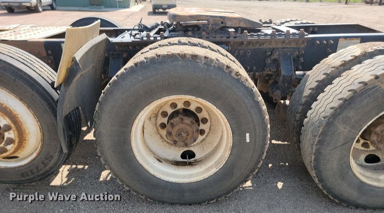 image for item OD9601 2012 Mack CXU613 semi truck