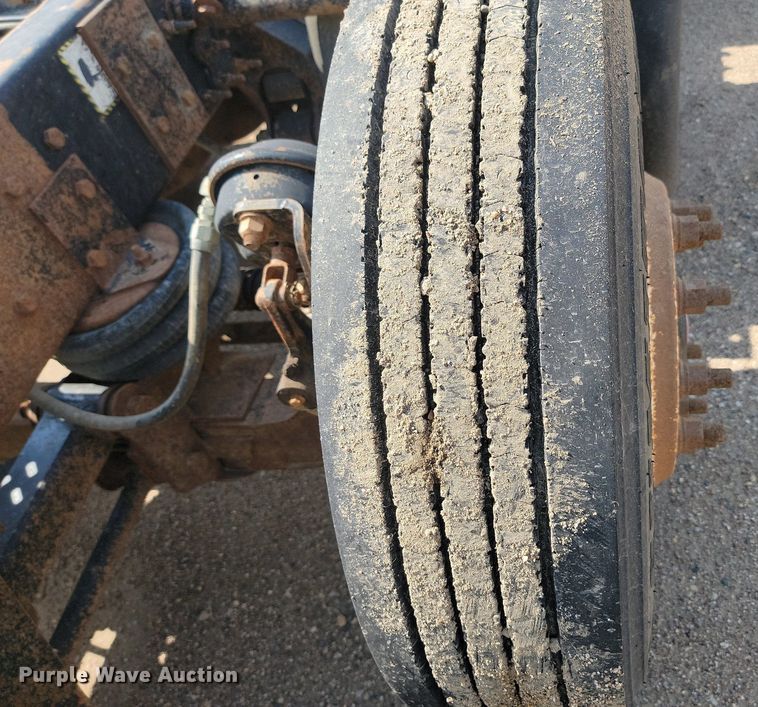 image for item OD9601 2012 Mack CXU613 semi truck