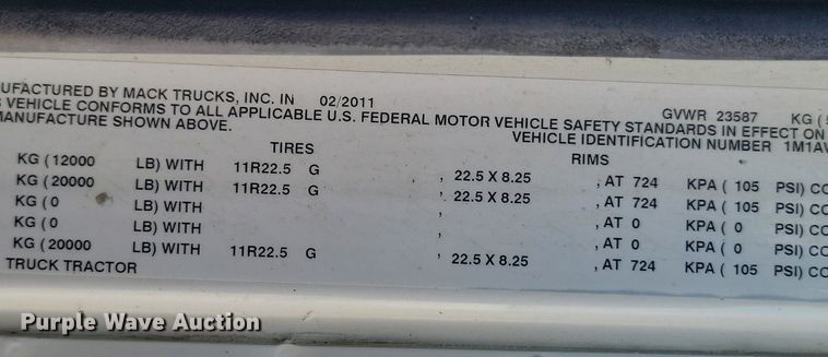 image for item OD9601 2012 Mack CXU613 semi truck