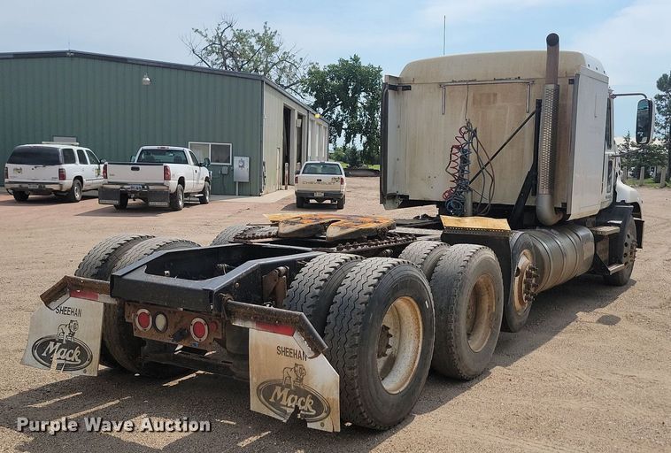 image for item OD9602 2012 Mack CXU613 semi truck