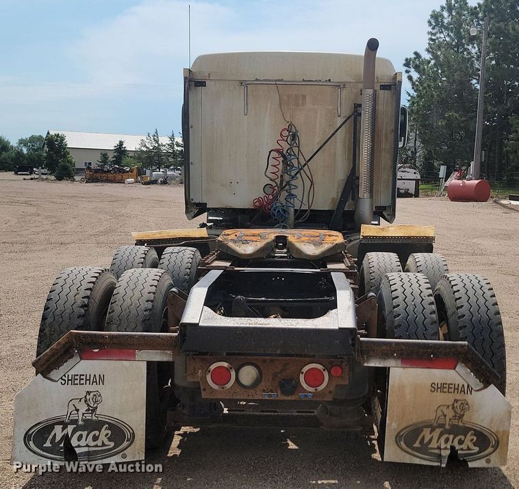 image for item OD9602 2012 Mack CXU613 semi truck