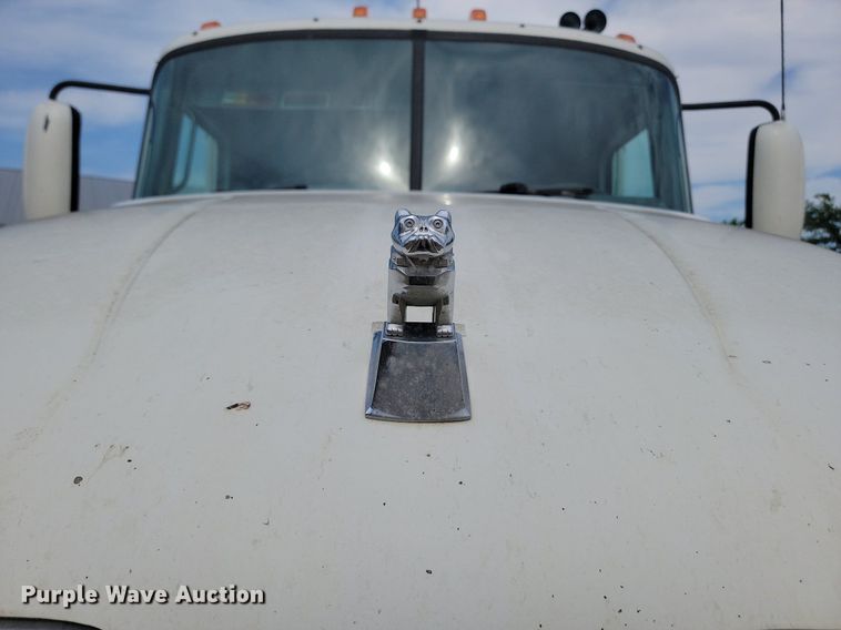 image for item OD9602 2012 Mack CXU613 semi truck