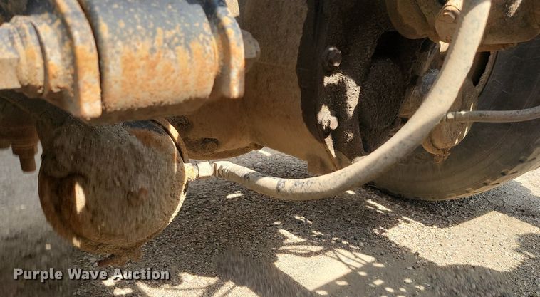 image for item OD9602 2012 Mack CXU613 semi truck