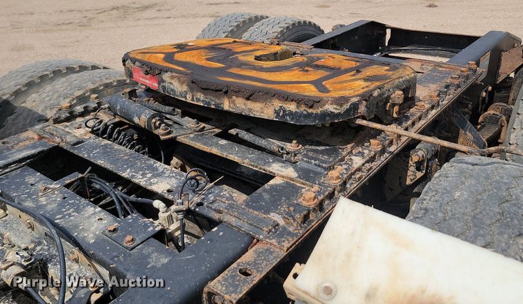 image for item OD9602 2012 Mack CXU613 semi truck