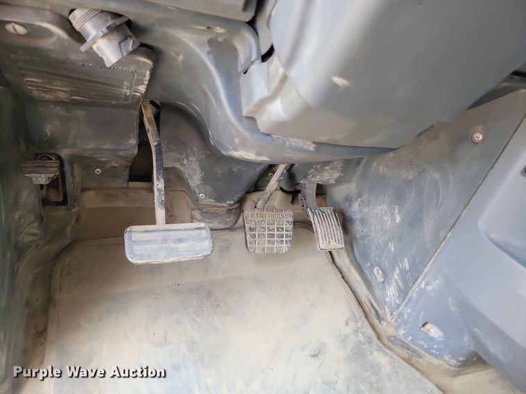 image for item OD9602 2012 Mack CXU613 semi truck