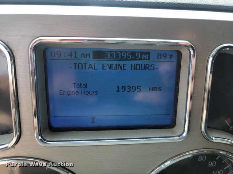 image for item OD9602 2012 Mack CXU613 semi truck