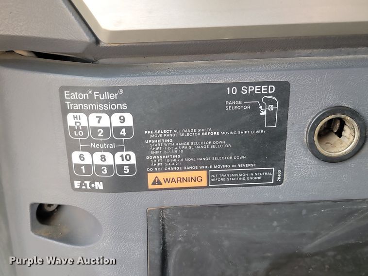 image for item OD9602 2012 Mack CXU613 semi truck