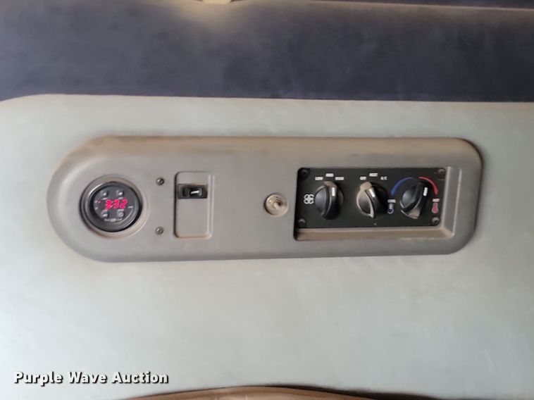 image for item OD9602 2012 Mack CXU613 semi truck