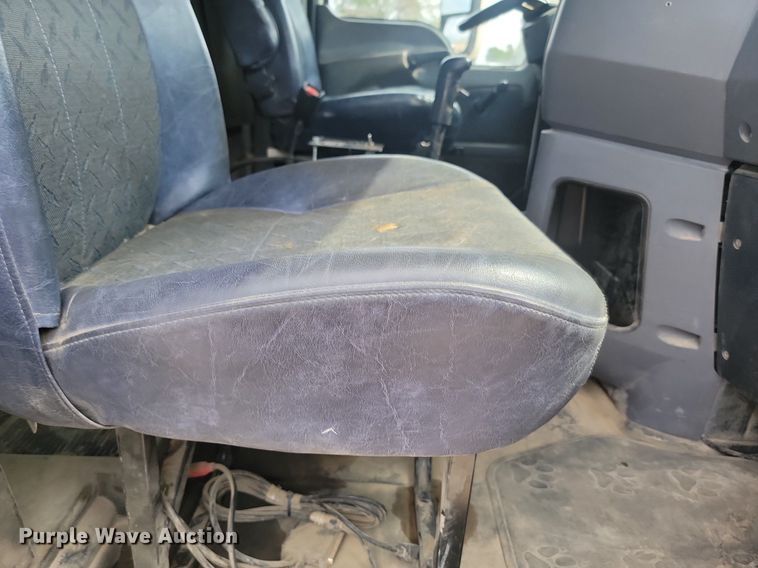 image for item OD9602 2012 Mack CXU613 semi truck