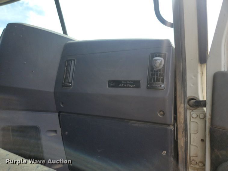 image for item OD9602 2012 Mack CXU613 semi truck