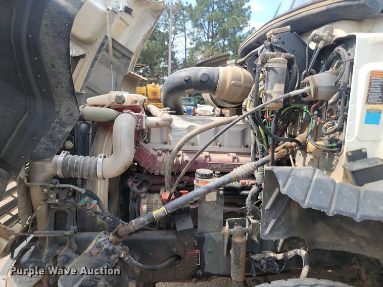 image for item OD9602 2012 Mack CXU613 semi truck