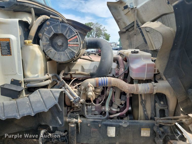 image for item OD9602 2012 Mack CXU613 semi truck