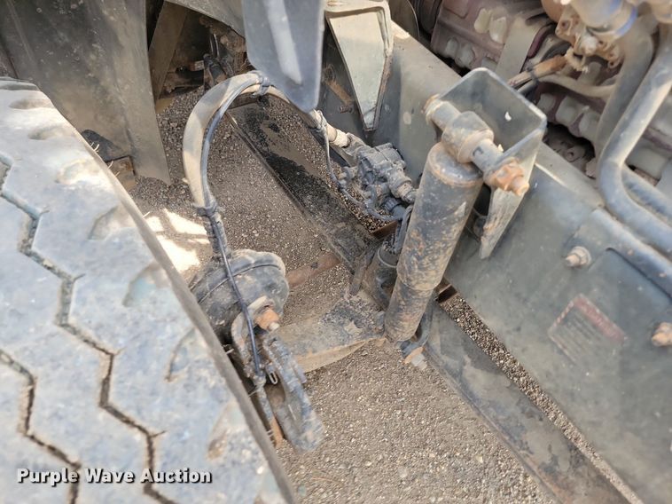 image for item OD9602 2012 Mack CXU613 semi truck