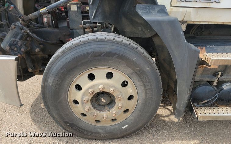 image for item OD9602 2012 Mack CXU613 semi truck