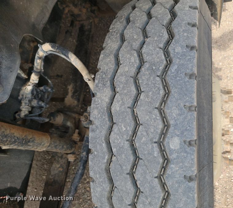 image for item OD9602 2012 Mack CXU613 semi truck