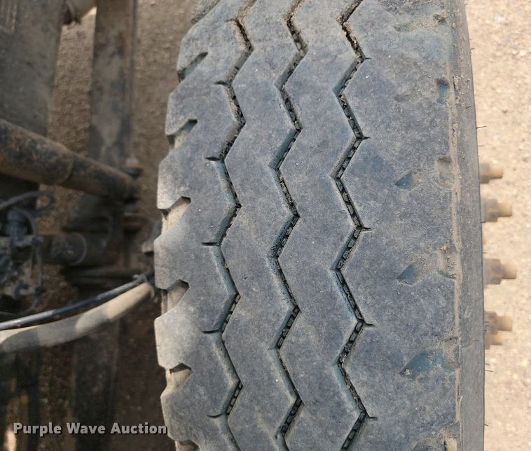 image for item OD9602 2012 Mack CXU613 semi truck