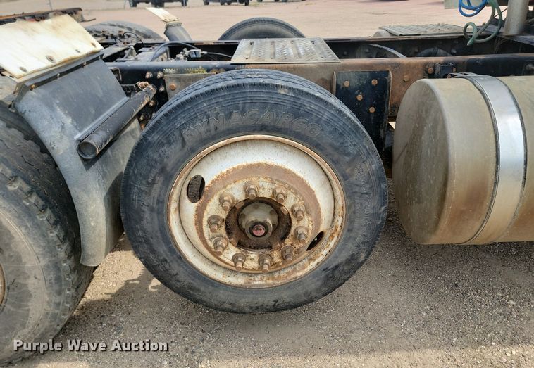 image for item OD9602 2012 Mack CXU613 semi truck