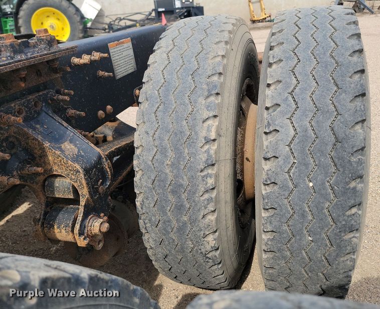 image for item OD9602 2012 Mack CXU613 semi truck