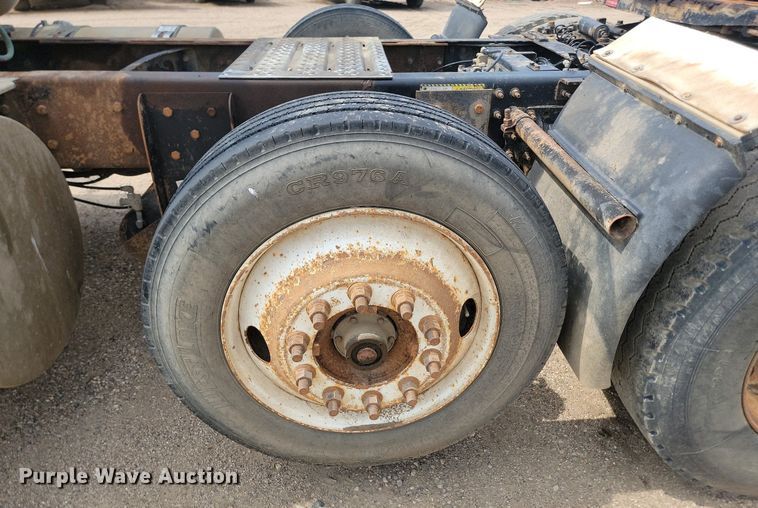 image for item OD9602 2012 Mack CXU613 semi truck