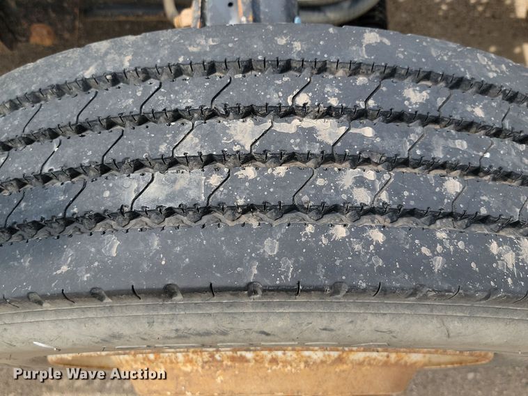 image for item OD9602 2012 Mack CXU613 semi truck