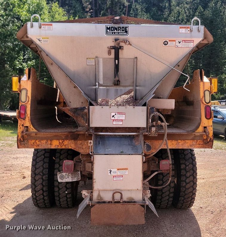 image for item OD9610 1995 International  4700  dump truck