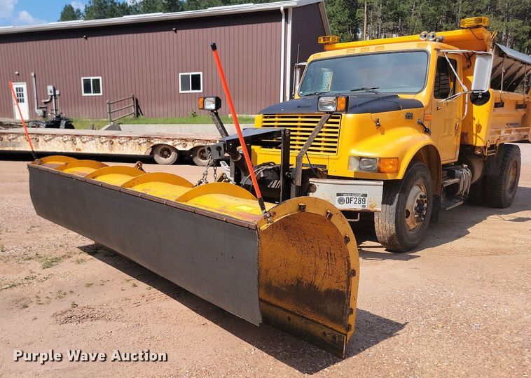 image for item OD9610 1995 International  4700  dump truck