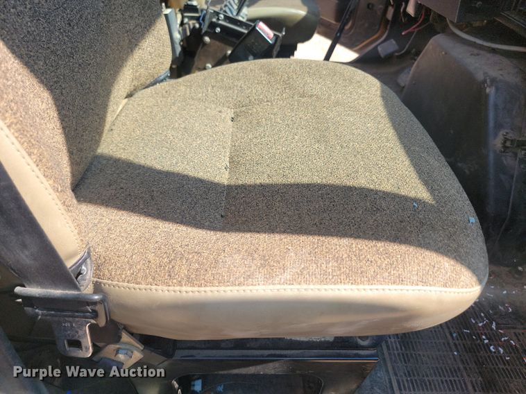 image for item OD9610 1995 International  4700  dump truck