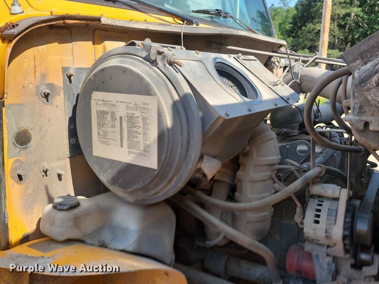 image for item OD9610 1995 International  4700  dump truck