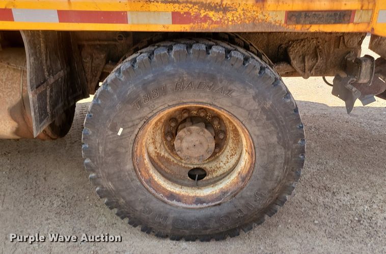 image for item OD9610 1995 International  4700  dump truck