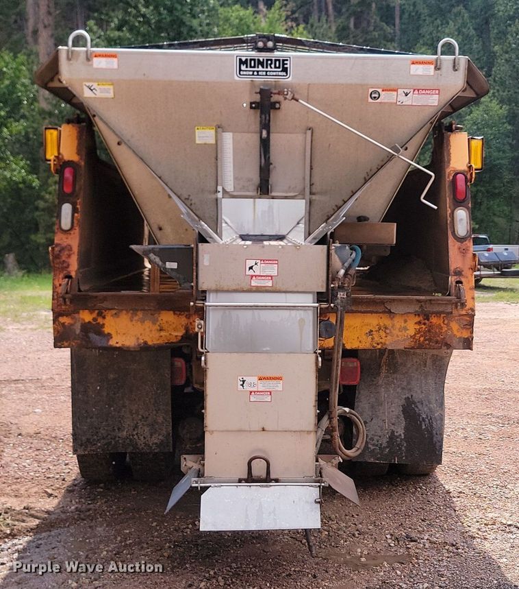 image for item OD9611 1998 International 2554 6x4 dump truck