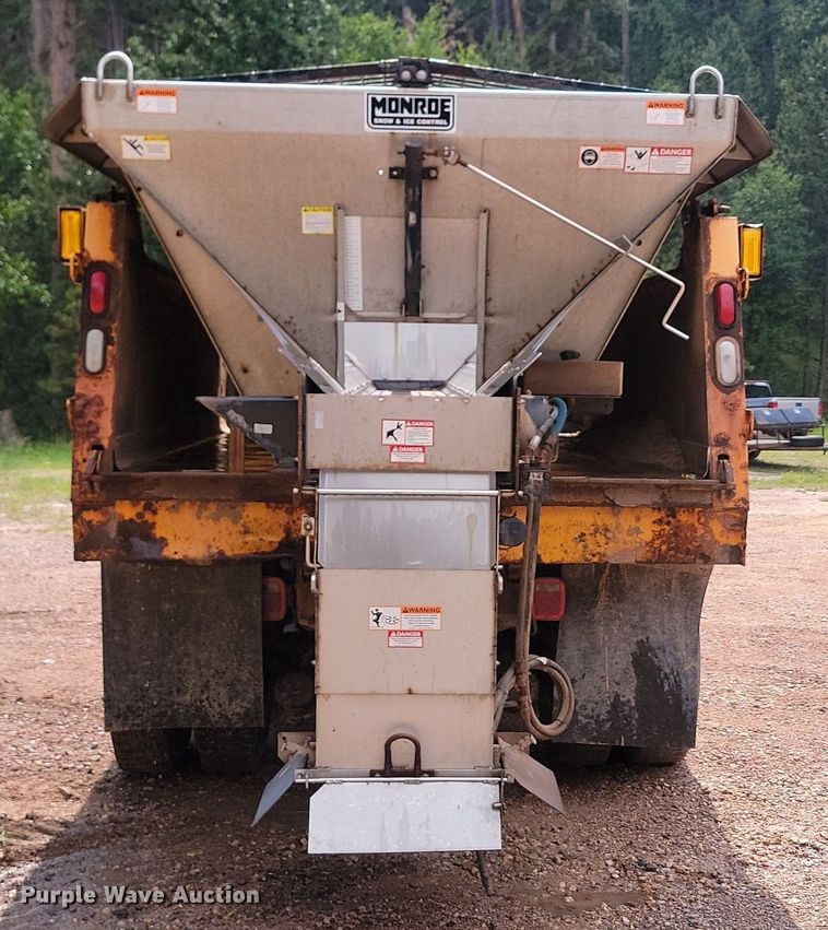 image for item OD9611 1998 International 2554 6x4 dump truck