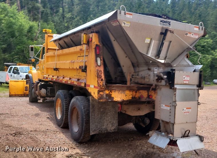 image for item OD9611 1998 International 2554 6x4 dump truck