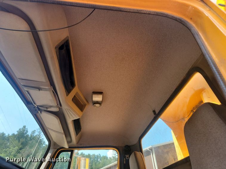 image for item OD9611 1998 International 2554 6x4 dump truck