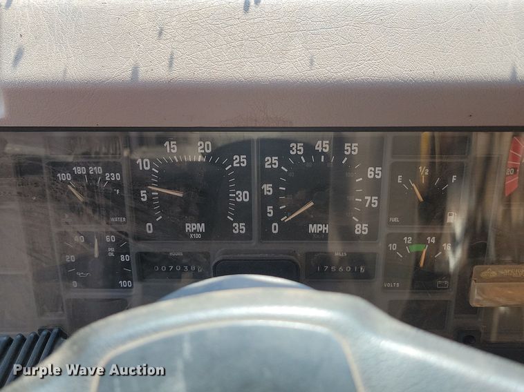 image for item OD9611 1998 International 2554 6x4 dump truck