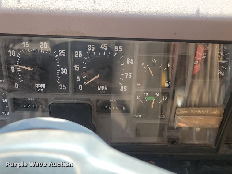 image for item OD9611 1998 International 2554 6x4 dump truck