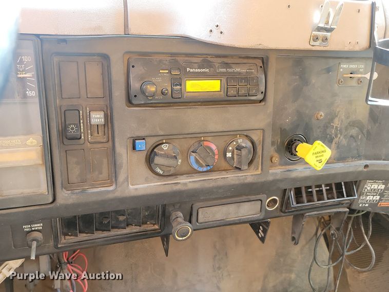 image for item OD9611 1998 International 2554 6x4 dump truck