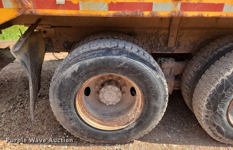 image for item OD9611 1998 International 2554 6x4 dump truck