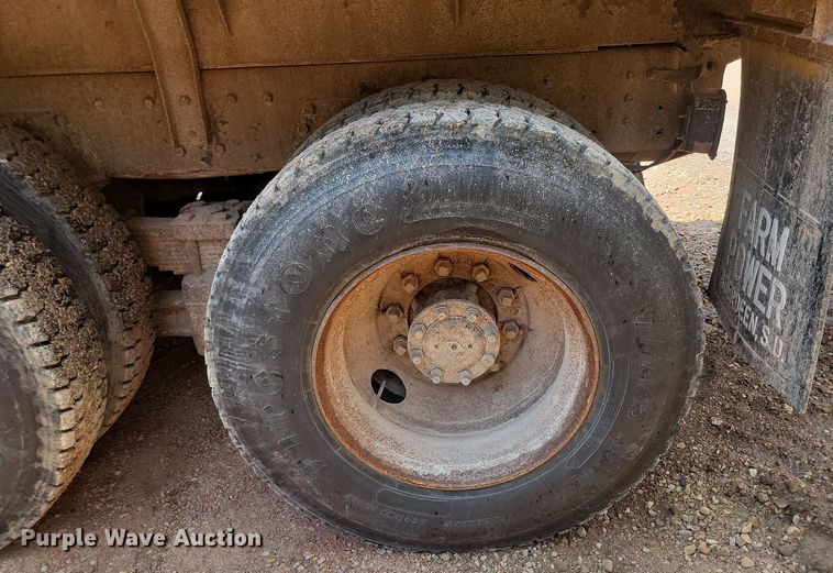 image for item OD9611 1998 International 2554 6x4 dump truck