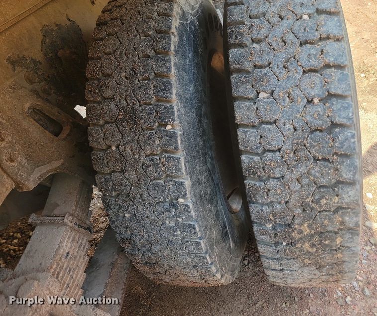 image for item OD9611 1998 International 2554 6x4 dump truck