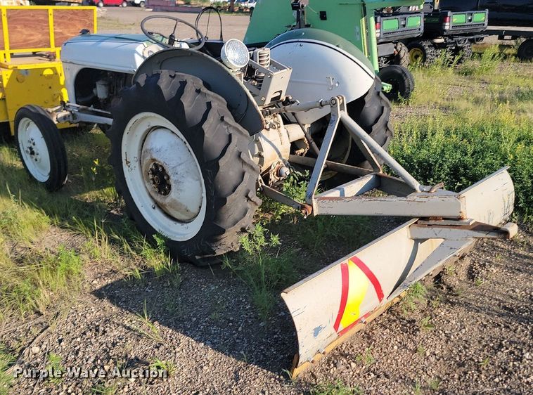 image for item OD9615 Ford  tractor