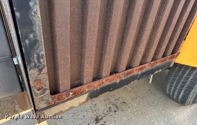 image for item OF9808 2008 Vermeer BC1500 wood chipper