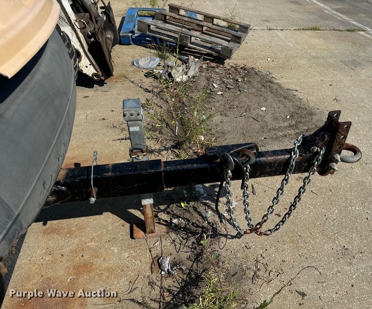 image for item OF9808 2008 Vermeer BC1500 wood chipper