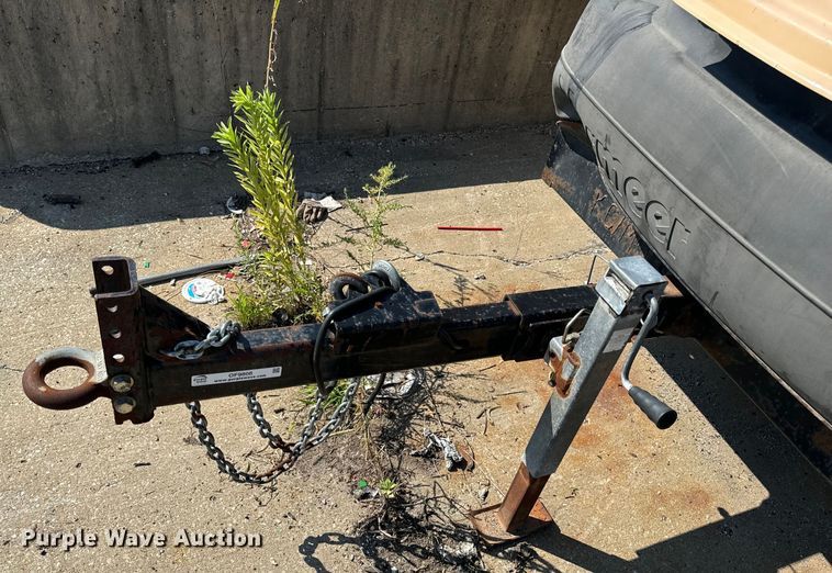 image for item OF9808 2008 Vermeer BC1500 wood chipper