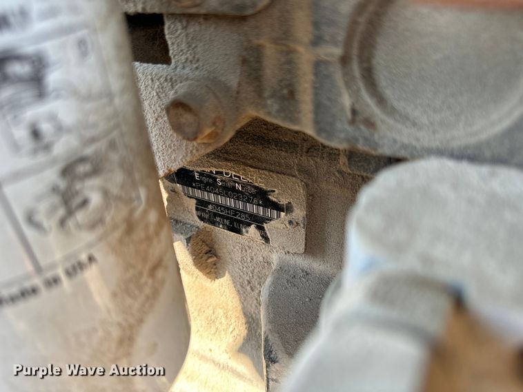 image for item OF9808 2008 Vermeer BC1500 wood chipper